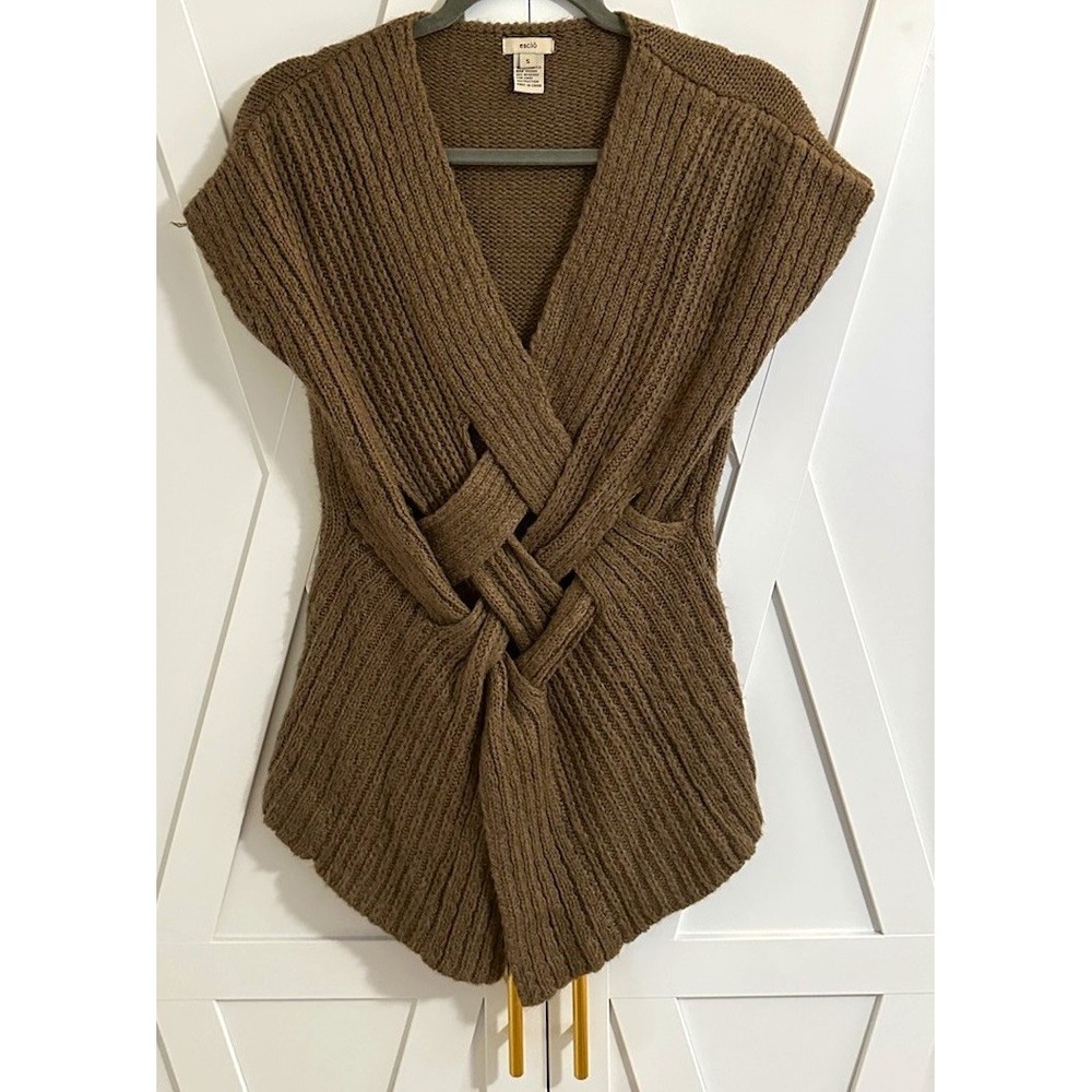 esciò Women's Brown Solid Ribbed Knit V-Neck Twist Pullover Sweater Sleeveless S